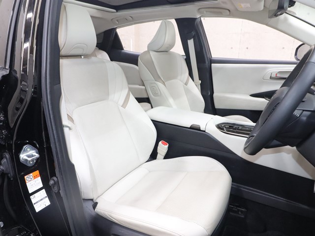 トヨタ クラウン クロスオーバー3枚目