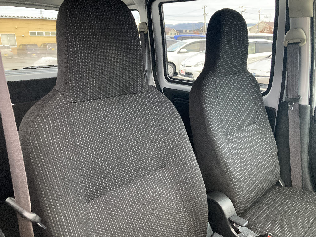 ダイハツ ハイゼットカーゴＶ16枚目