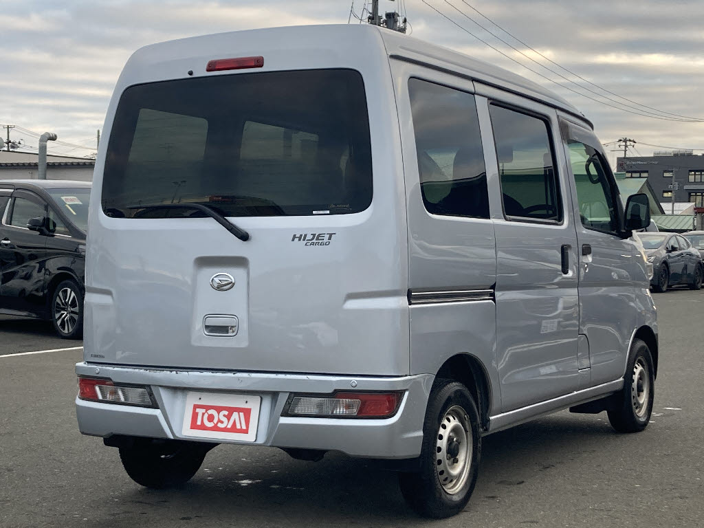 ダイハツ ハイゼットカーゴＶ1枚目