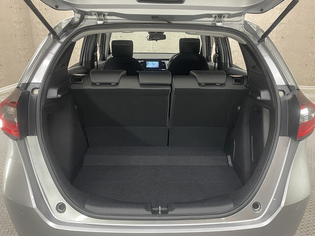 ホンダ フィットハイブリッド7枚目