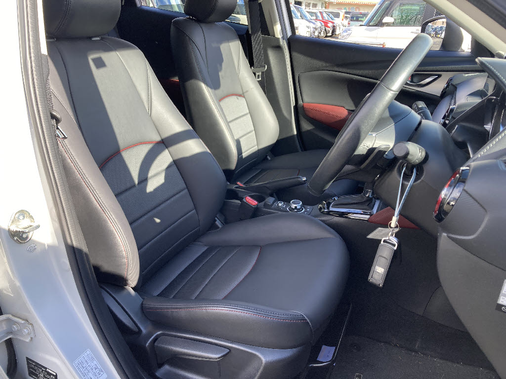 マツダ CX-312枚目