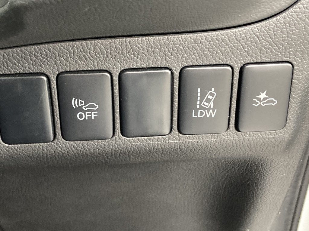 三菱 アウトランダーPHEV10枚目