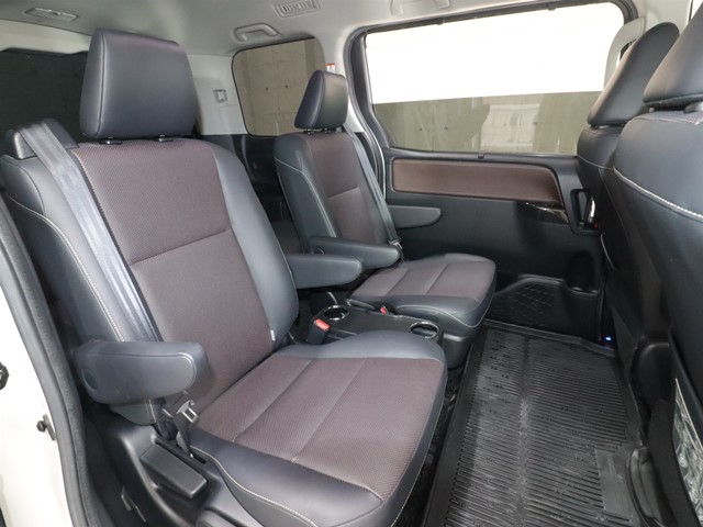 トヨタ エスクァイアＨＶ4枚目