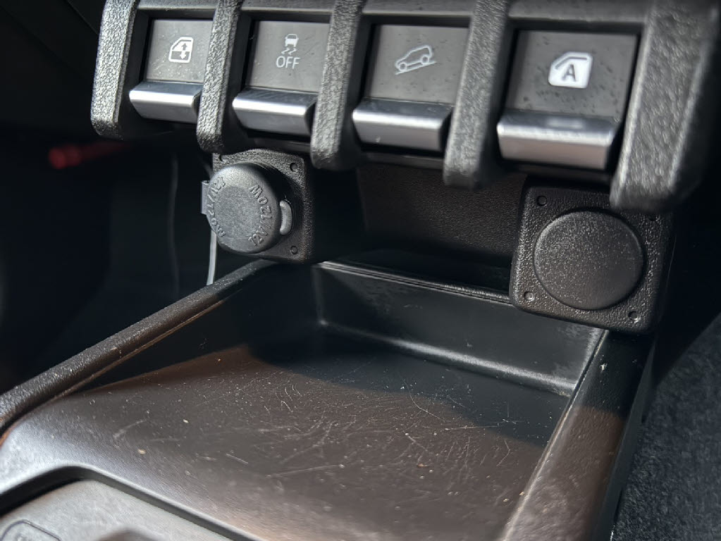 スズキ ジムニーシエラ16枚目