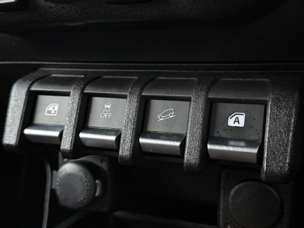 スズキ ジムニーシエラ4枚目