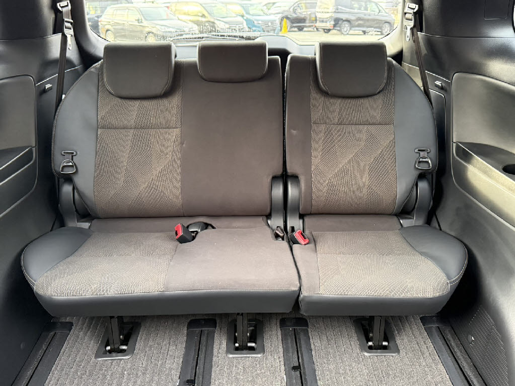 トヨタ エスティマ10枚目