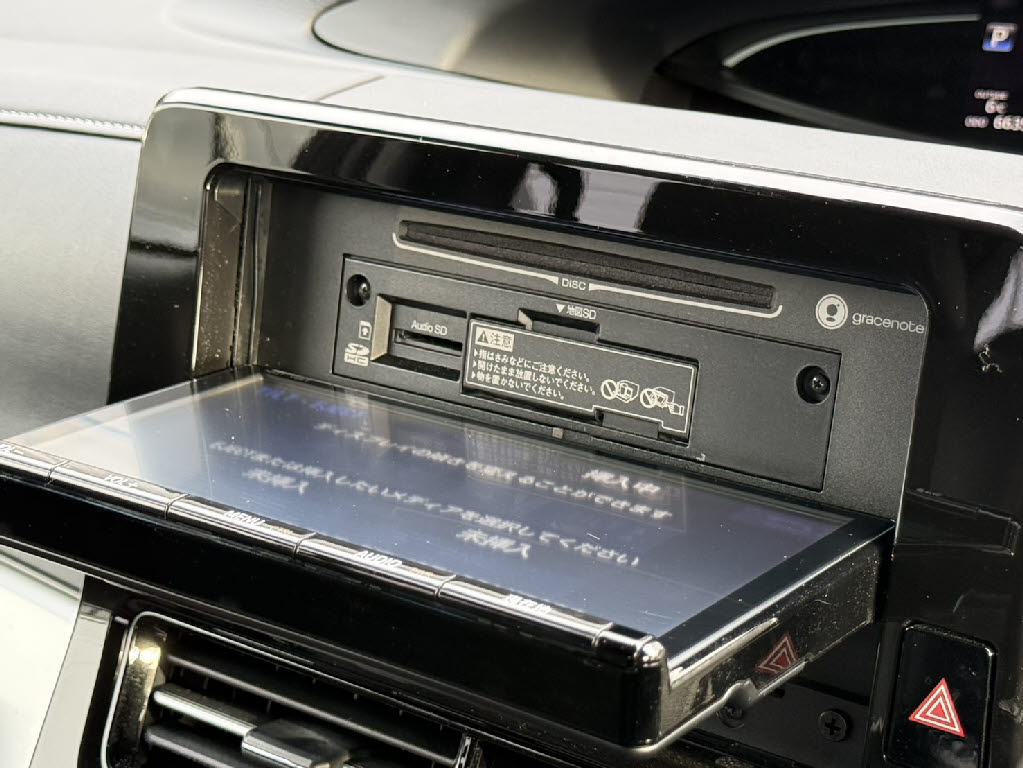 トヨタ エスティマ4枚目