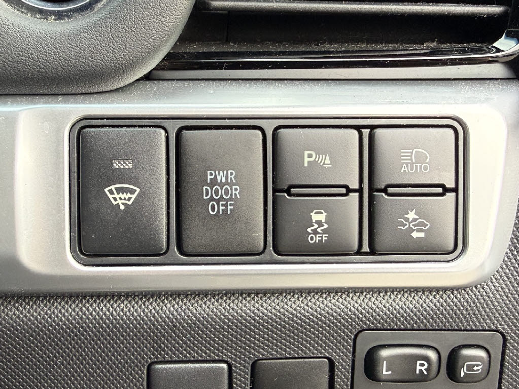 トヨタ エスティマ5枚目