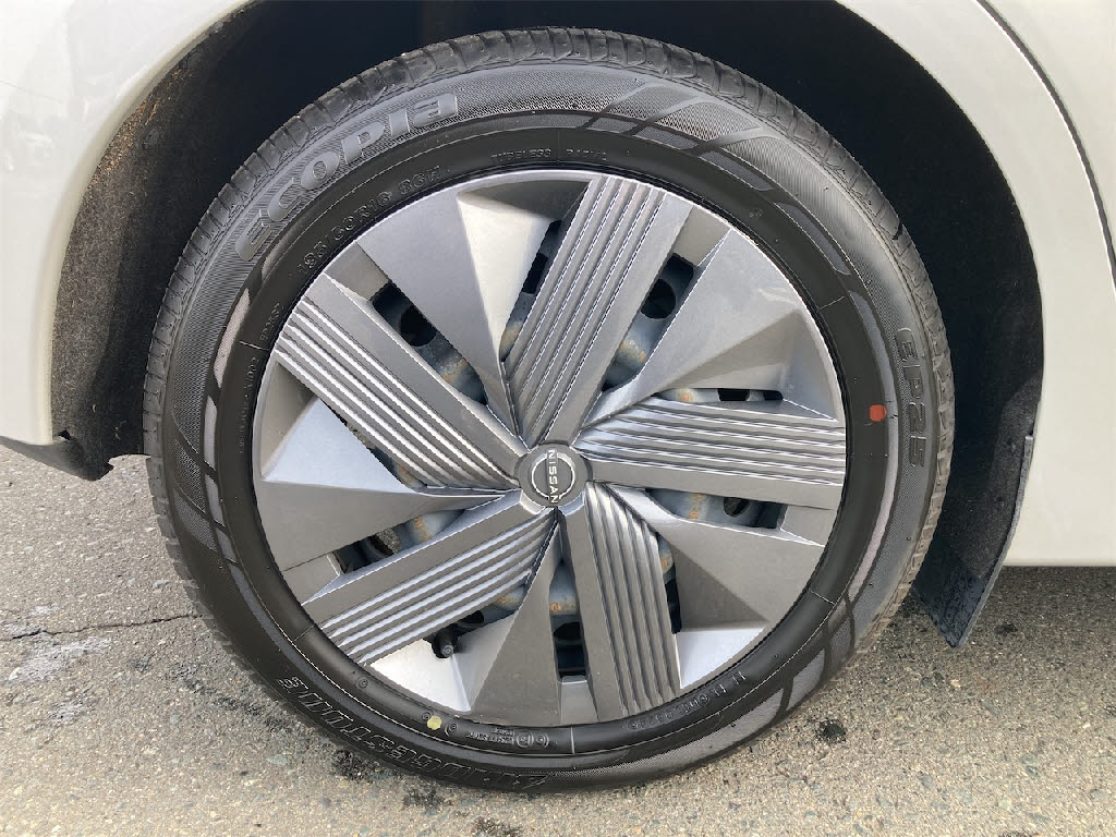 ニッサン ノート10枚目