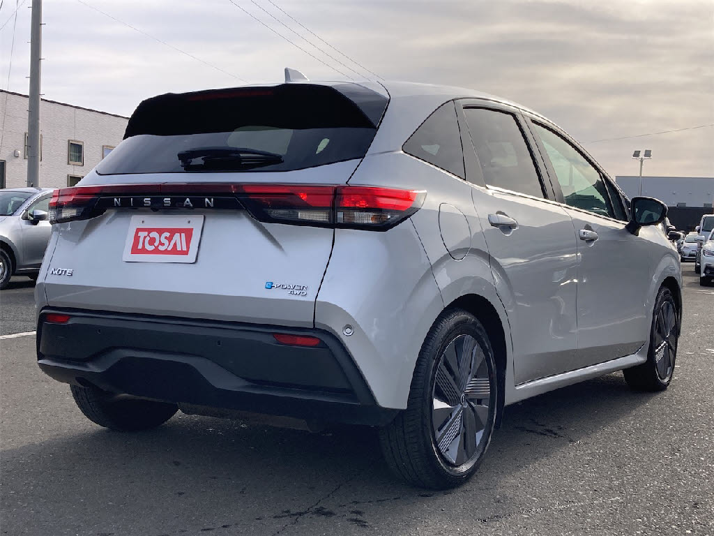 ニッサン ノート8枚目