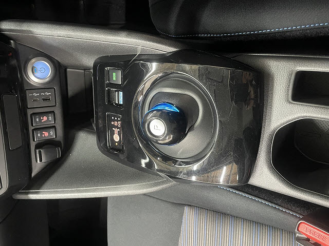 ニッサン リーフ17枚目