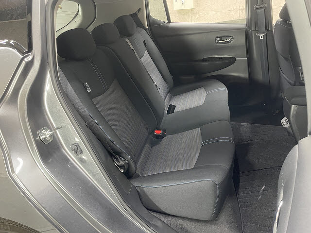 ニッサン リーフ4枚目