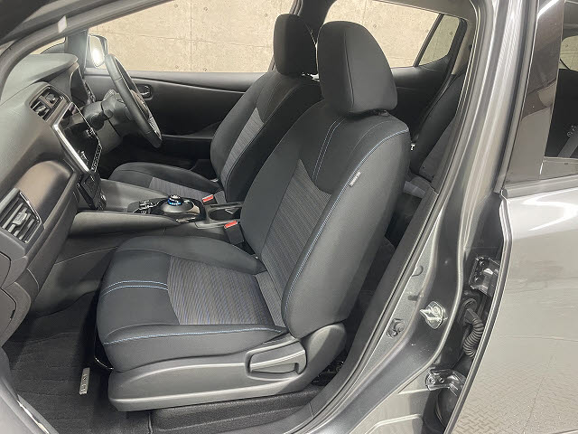 ニッサン リーフ5枚目