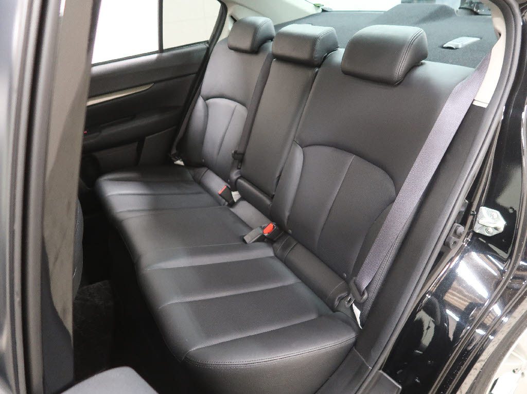 スバル レガシィＢ４6枚目