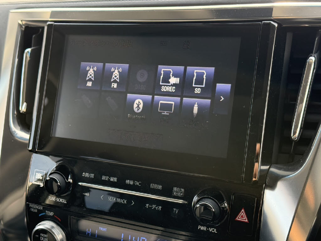 トヨタ アルファード ハイブリッド2枚目