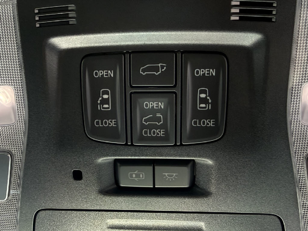 トヨタ アルファード ハイブリッド5枚目