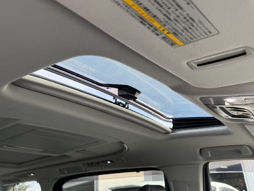 トヨタ アルファード ハイブリッド6枚目