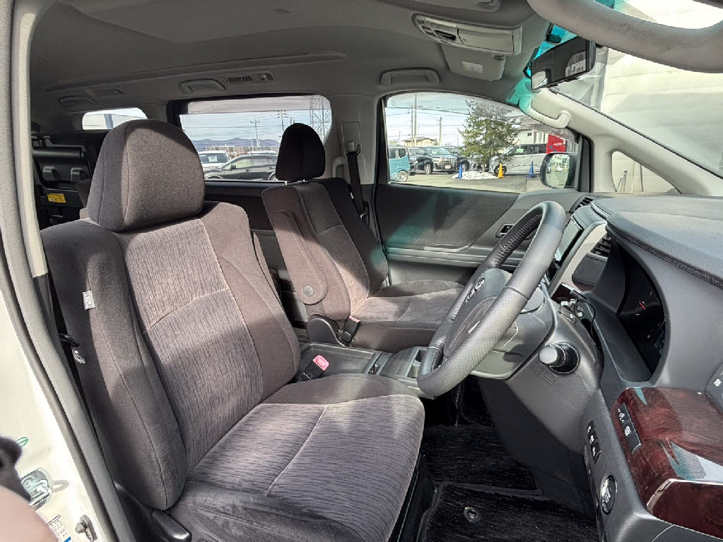 トヨタ ヴェルファイア8枚目