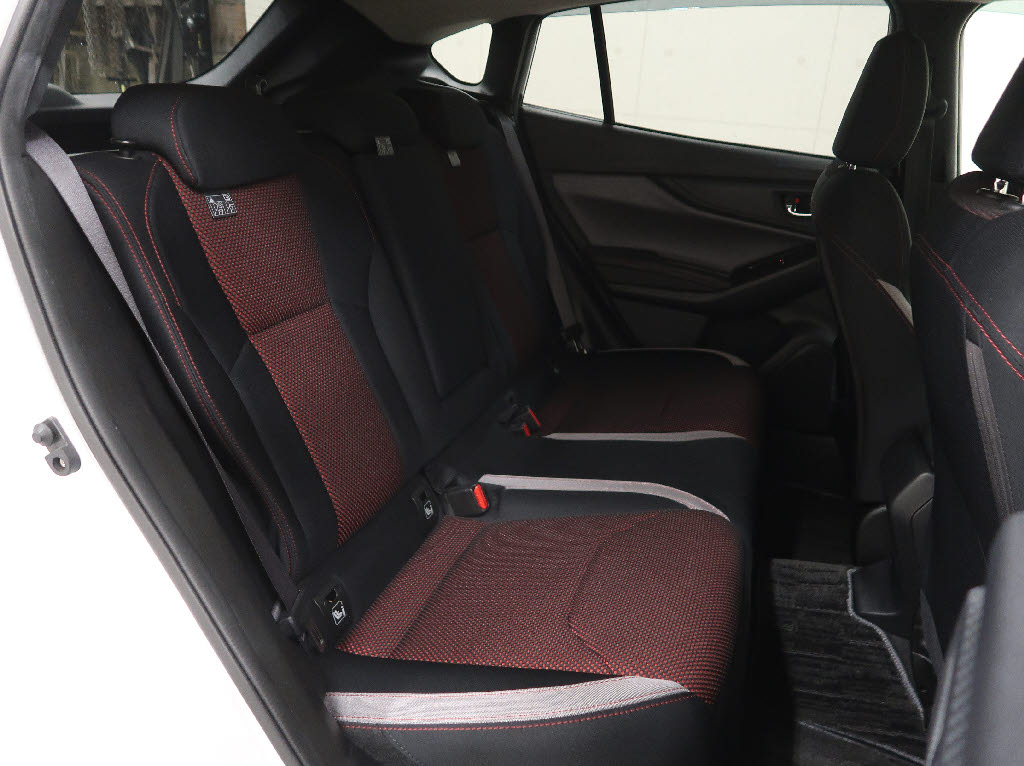 スバル インプレッサスポーツ5枚目