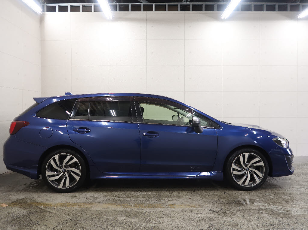 スバル レヴォーグ9枚目