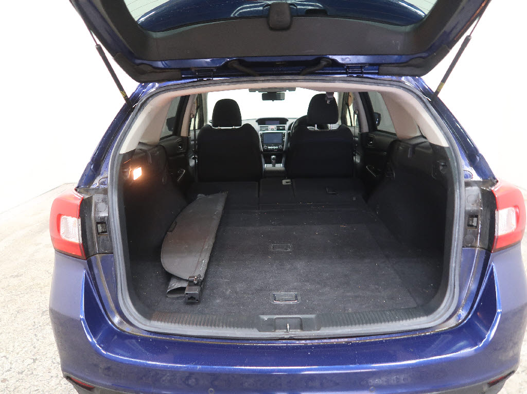 スバル レヴォーグ14枚目