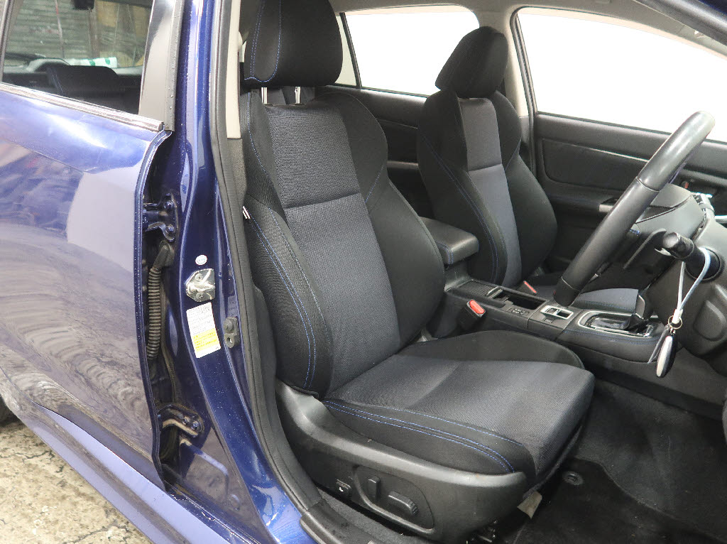 スバル レヴォーグ3枚目