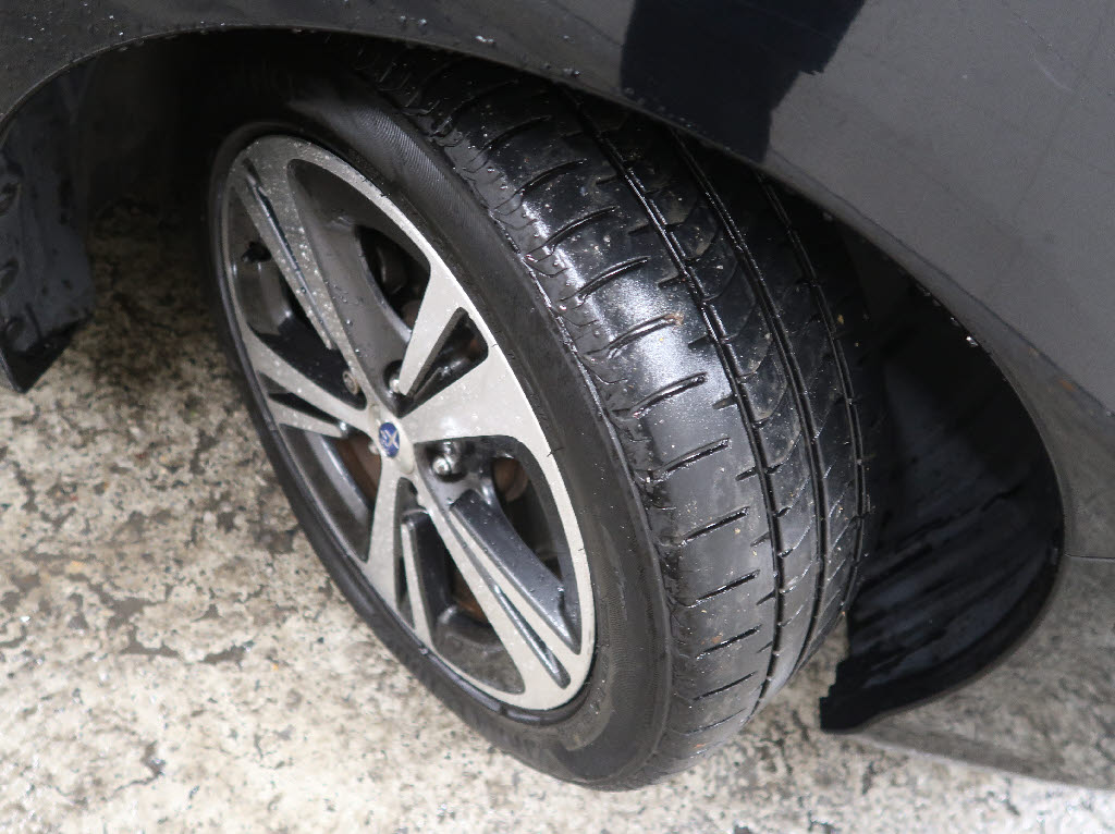 スバル レヴォーグ16枚目