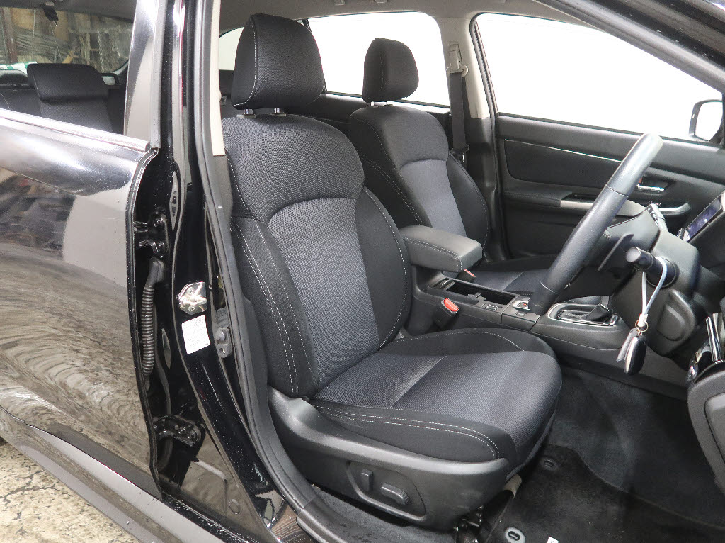 スバル レヴォーグ3枚目