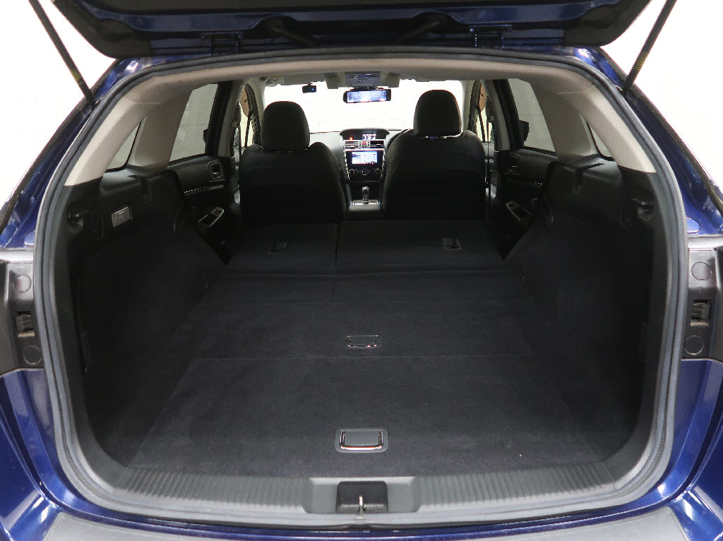 スバル レヴォーグ9枚目