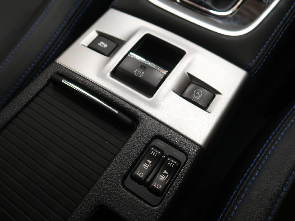 スバル レヴォーグ19枚目