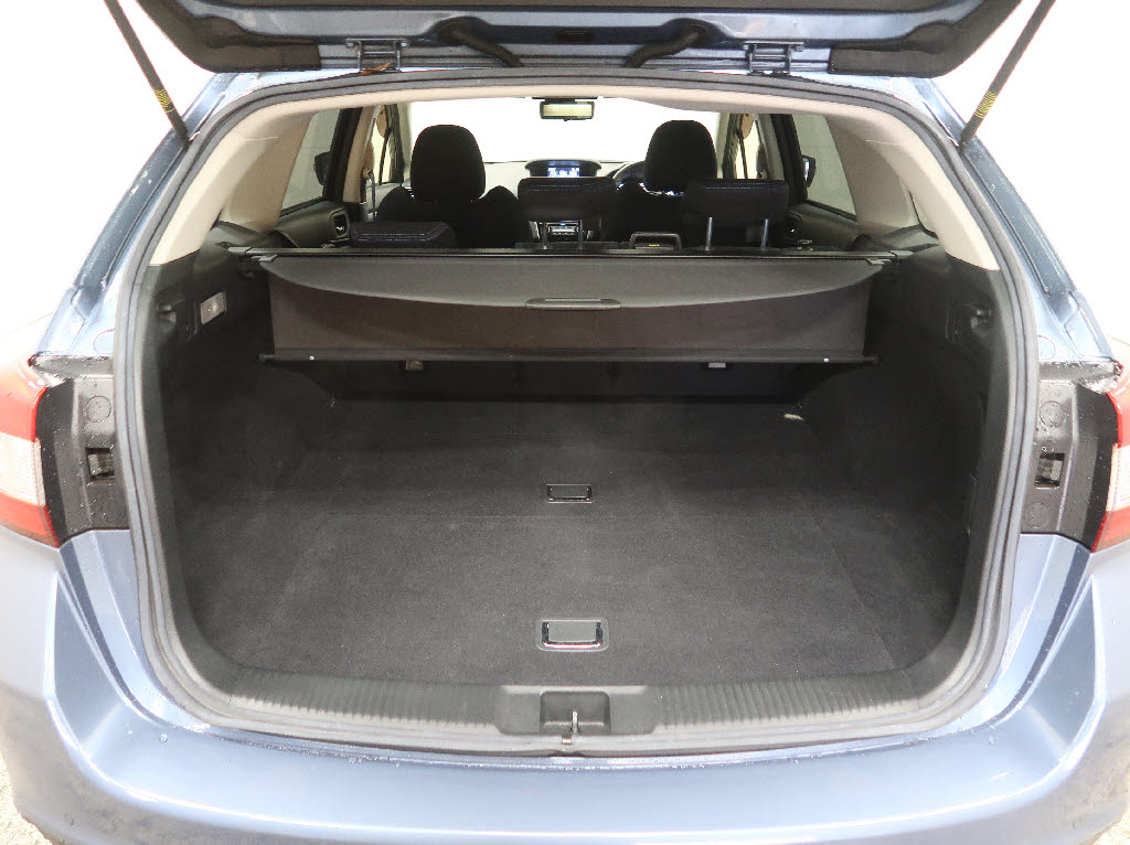 スバル レヴォーグ13枚目