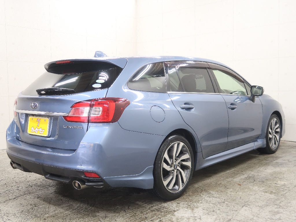 スバル レヴォーグ1枚目