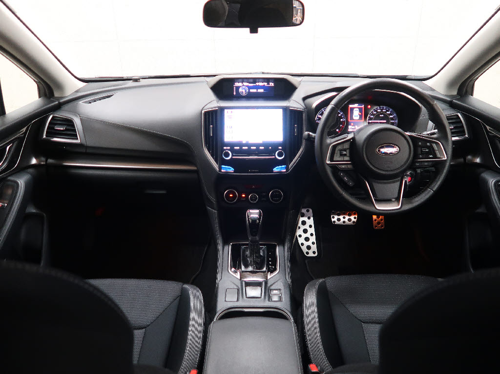 スバル インプレッサスポーツ3枚目