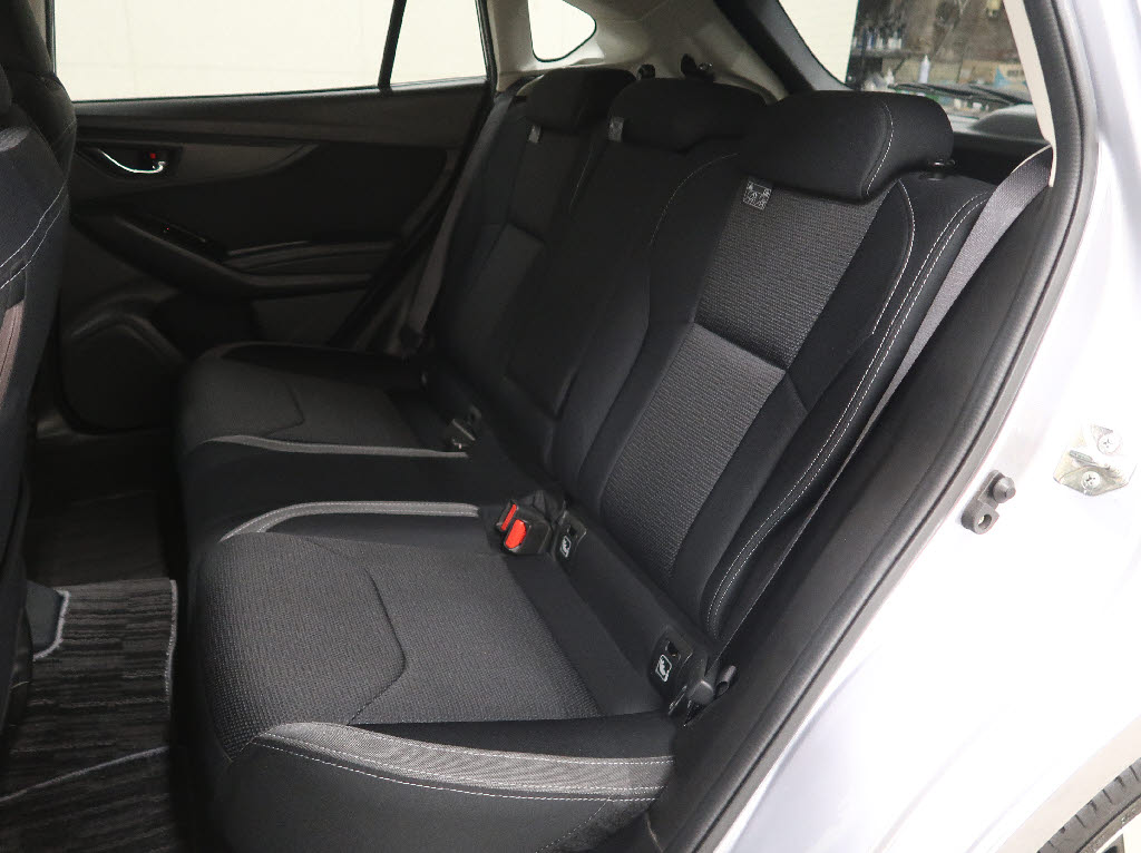 スバル インプレッサスポーツ7枚目