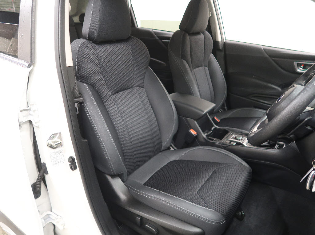 スバル フォレスター3枚目