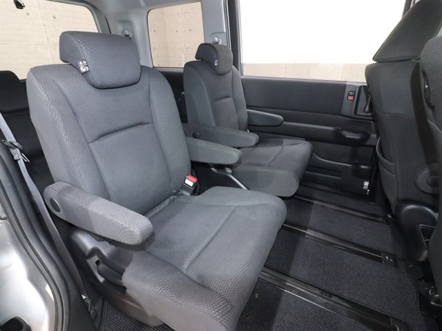 ホンダ ステップワゴン4枚目