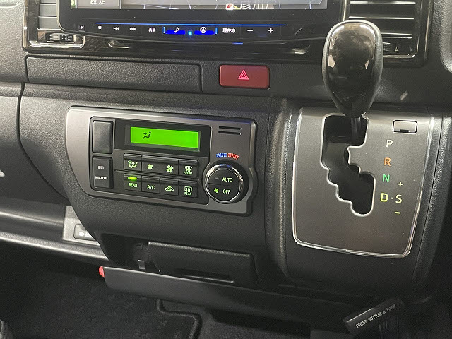 トヨタ ハイエースＶ11枚目