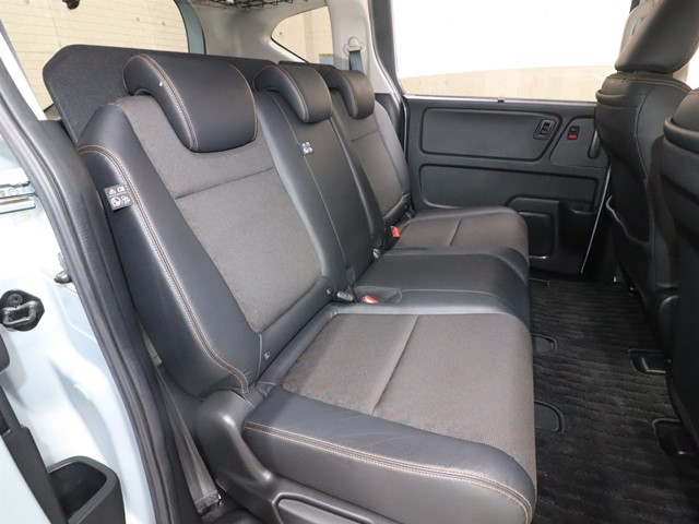 ホンダ フリード+ハイブリッド4枚目