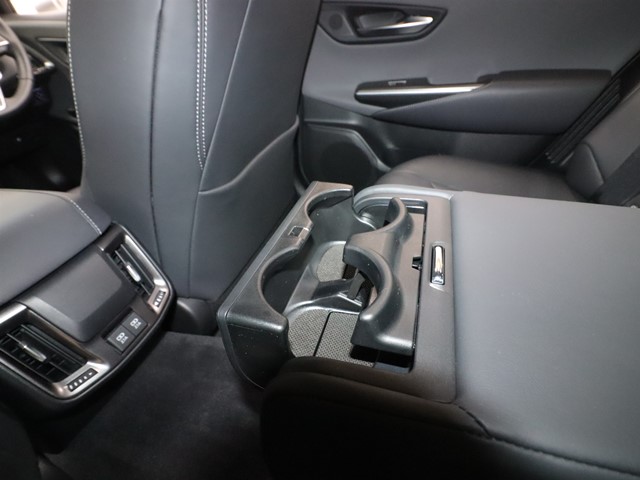 トヨタ クラウンHV8枚目