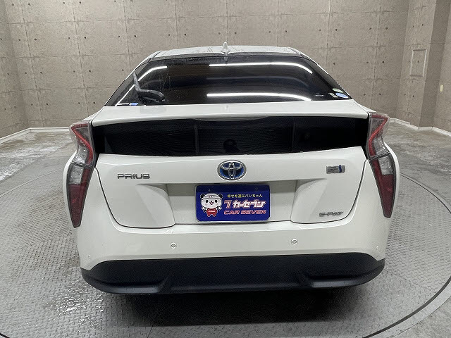 トヨタ プリウス11枚目
