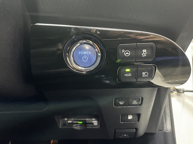 トヨタ プリウス19枚目