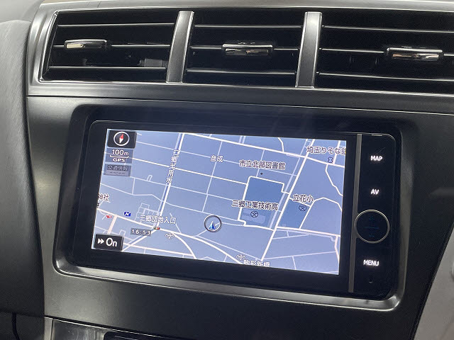 トヨタ プリウスアルファ14枚目