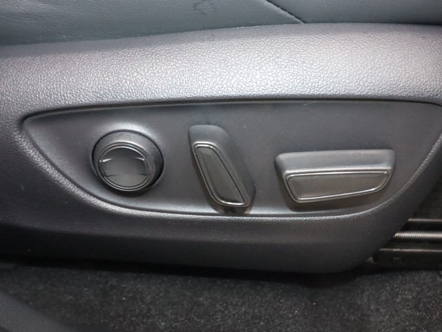 トヨタ ハリアー4枚目