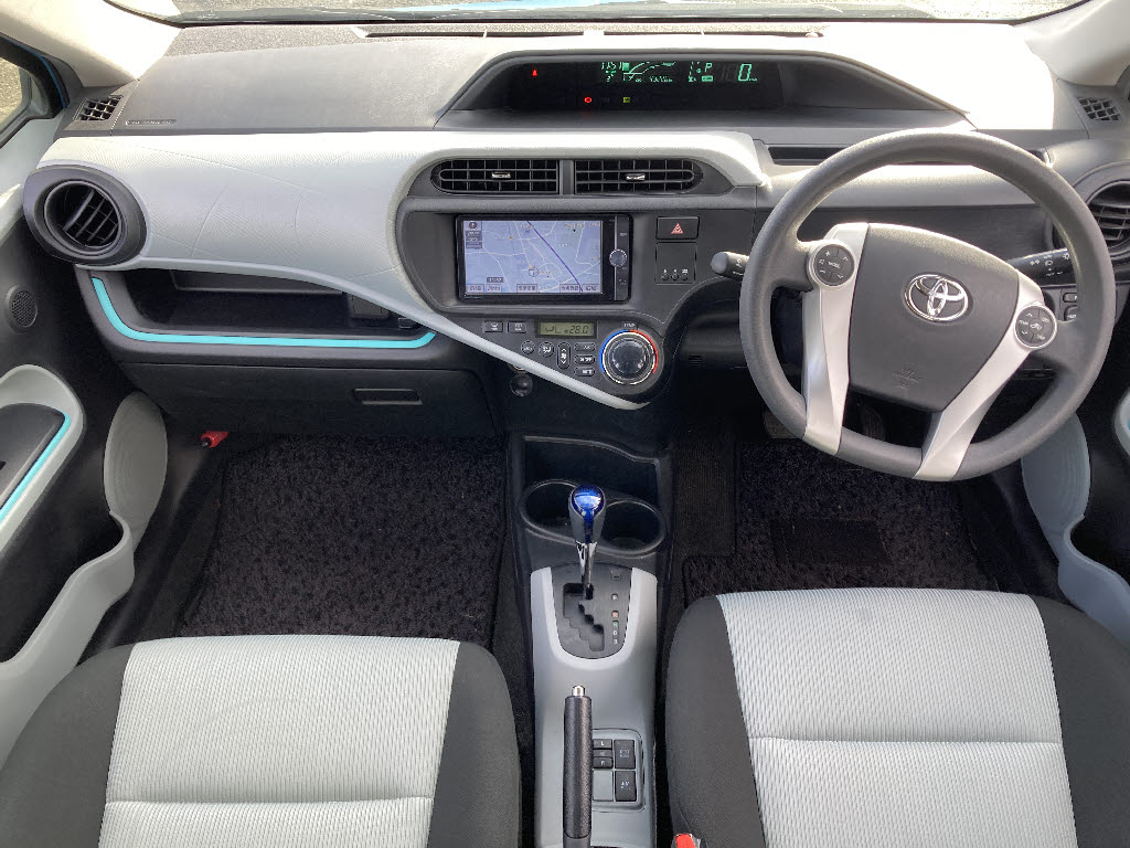 トヨタ アクア2枚目