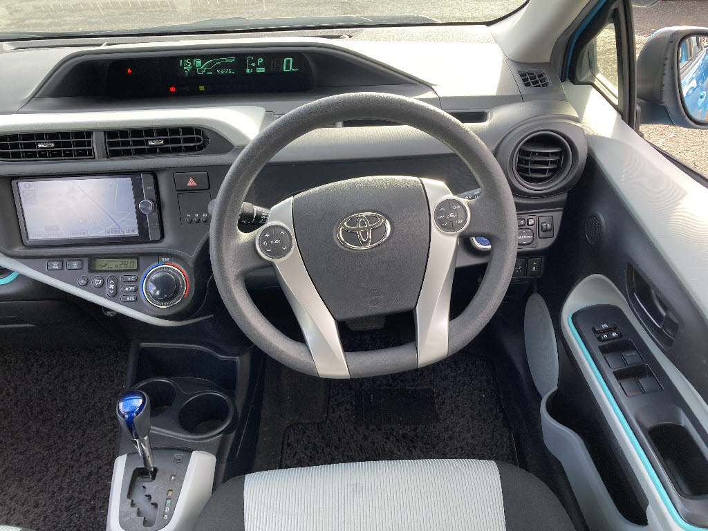 トヨタ アクア3枚目