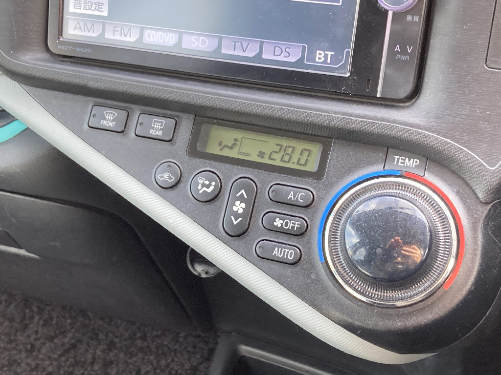 トヨタ アクア6枚目