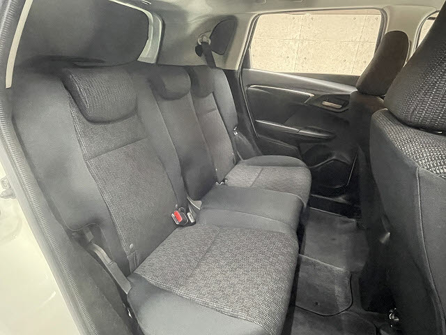 ホンダ フィット4枚目