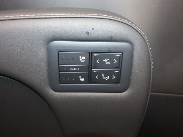 トヨタ アルファード ハイブリッド9枚目