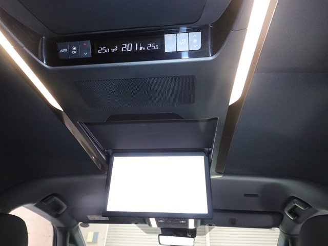 トヨタ アルファード ハイブリッド10枚目