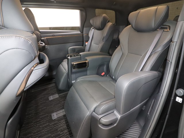 トヨタ アルファード ハイブリッド12枚目